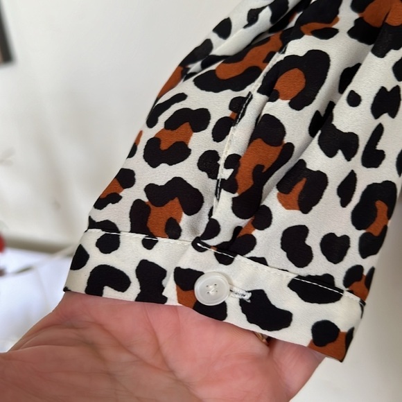 TALBOTS Black/Rust/Cream Animal Print Collarless Partial Button Blouse,1X Petite - Picture 6 of 8